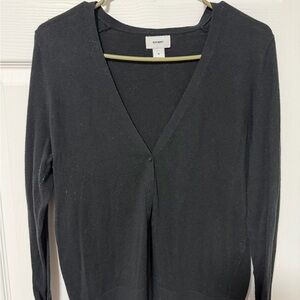 Old Navy Black V-Neck Sweater